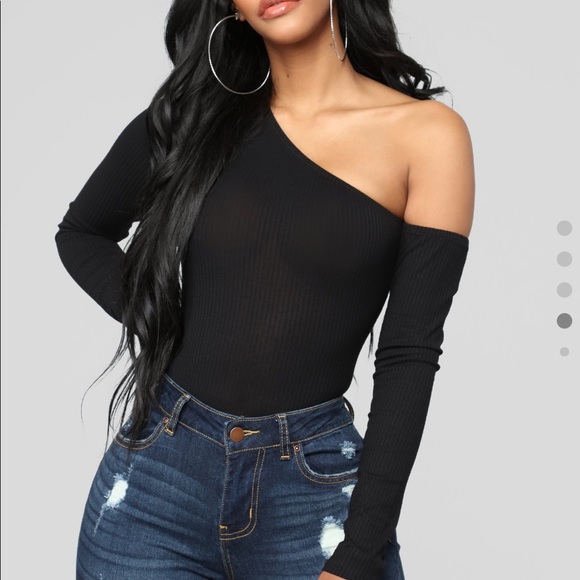 Size S - off the shoulder black bodysuit - Picture 3 of 3